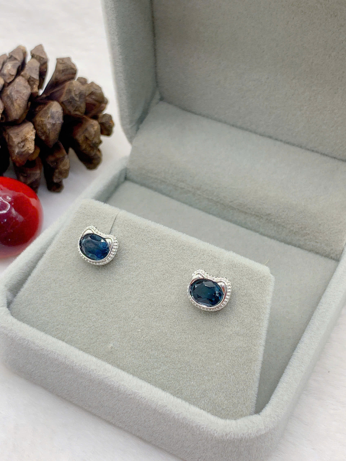 Hoa Tai Đá Topaz 6*8mm Bạc 925 - BT087