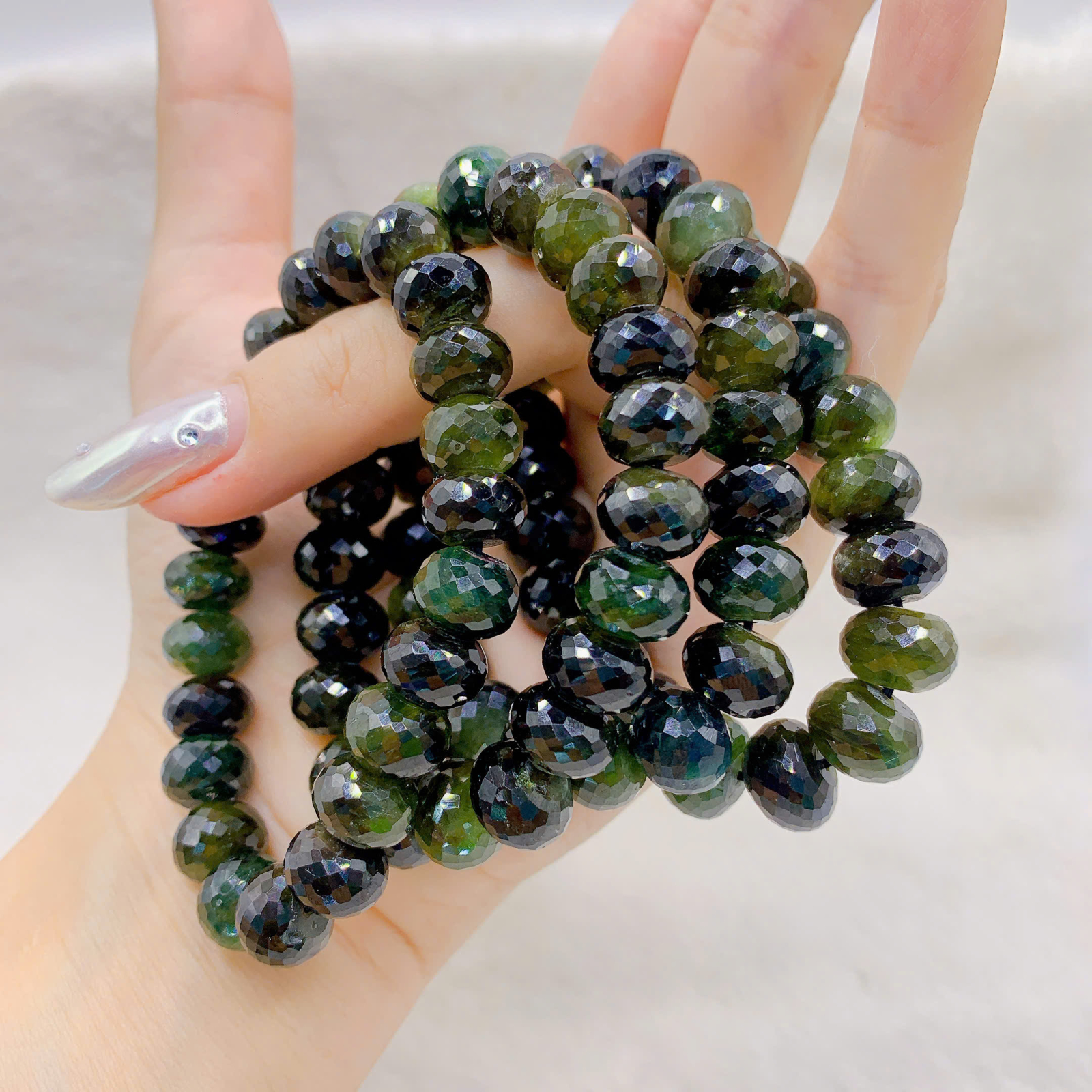 Vòng Tay đá Sapphire thiên nhiên  cắt giác cao cấp 9mm