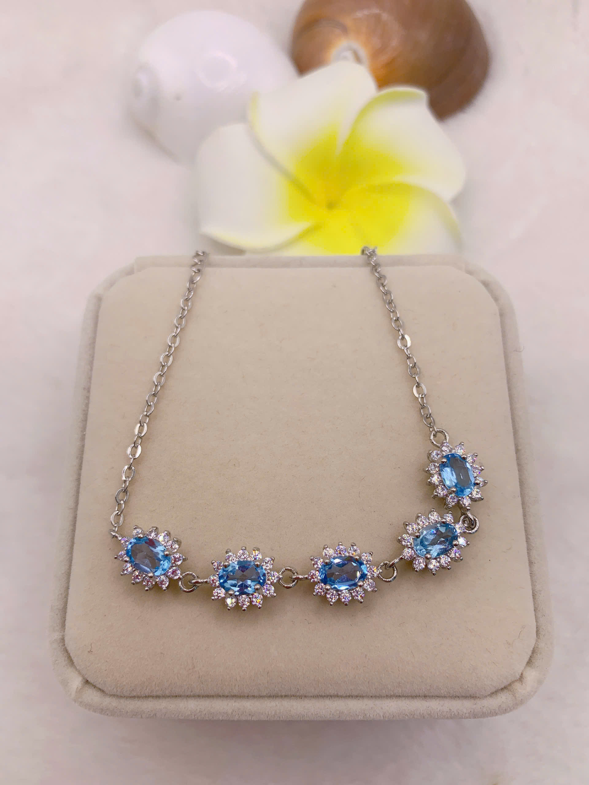 Lắc Tay Đá Topaz 7*5mm Bạc 925 - BT013