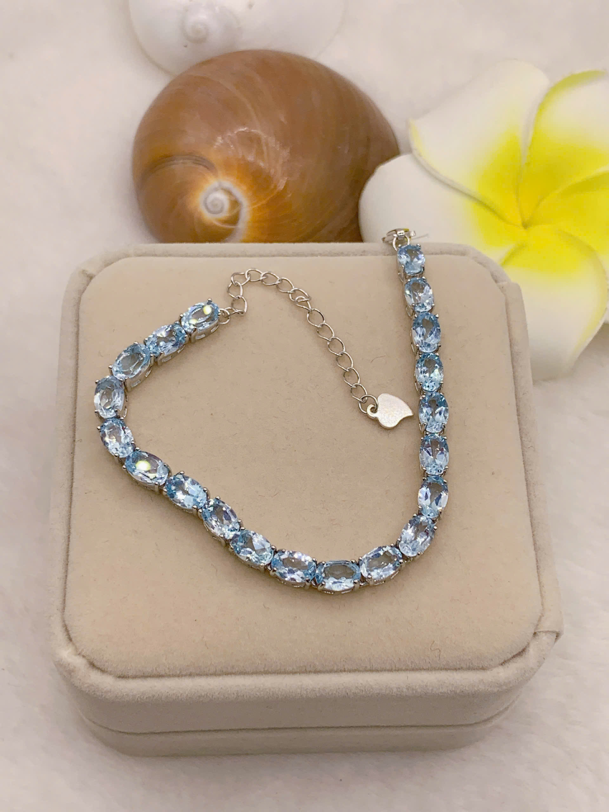Lắc Tay Đá Topaz 4*6mm Bạc 925 - BT032