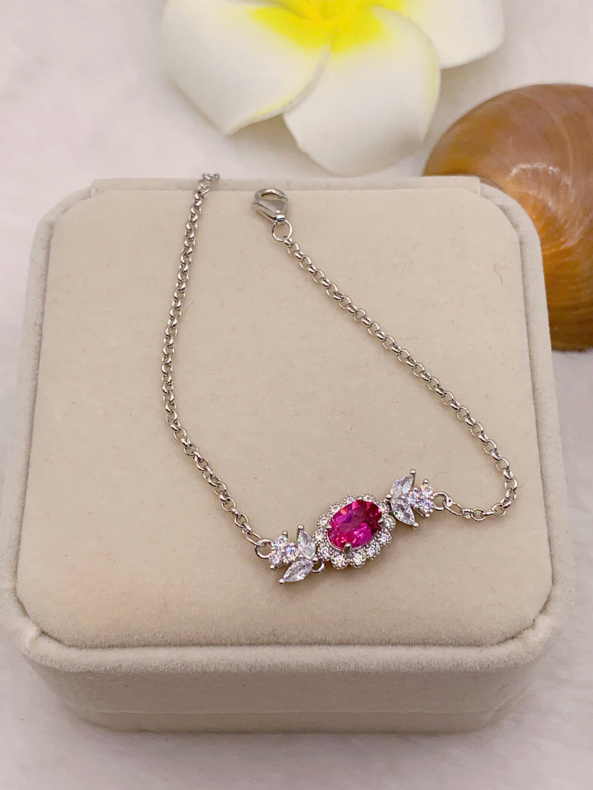 Lắc Tay Đá Topaz 5*7mm Bạc 925 - BT030