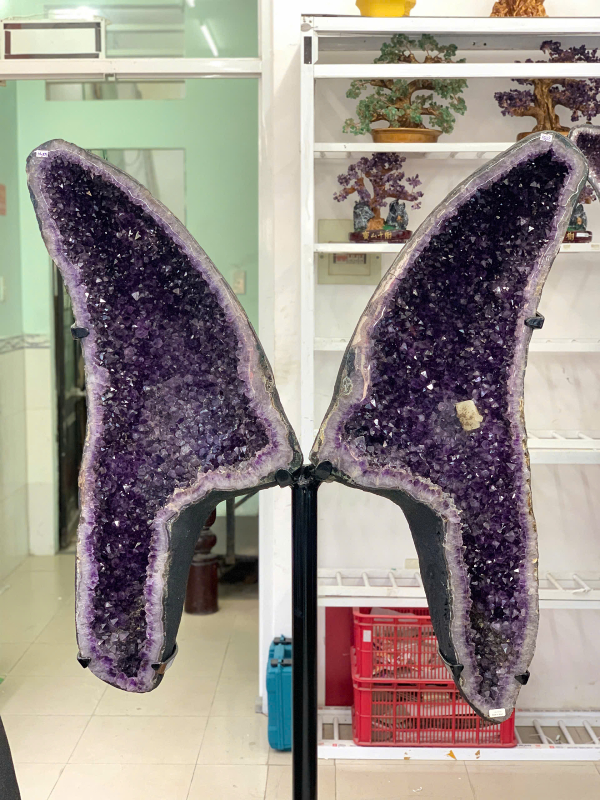 Hốc Thạch Anh Tím Cánh Bướm 3A ( TL: 165.7kg )