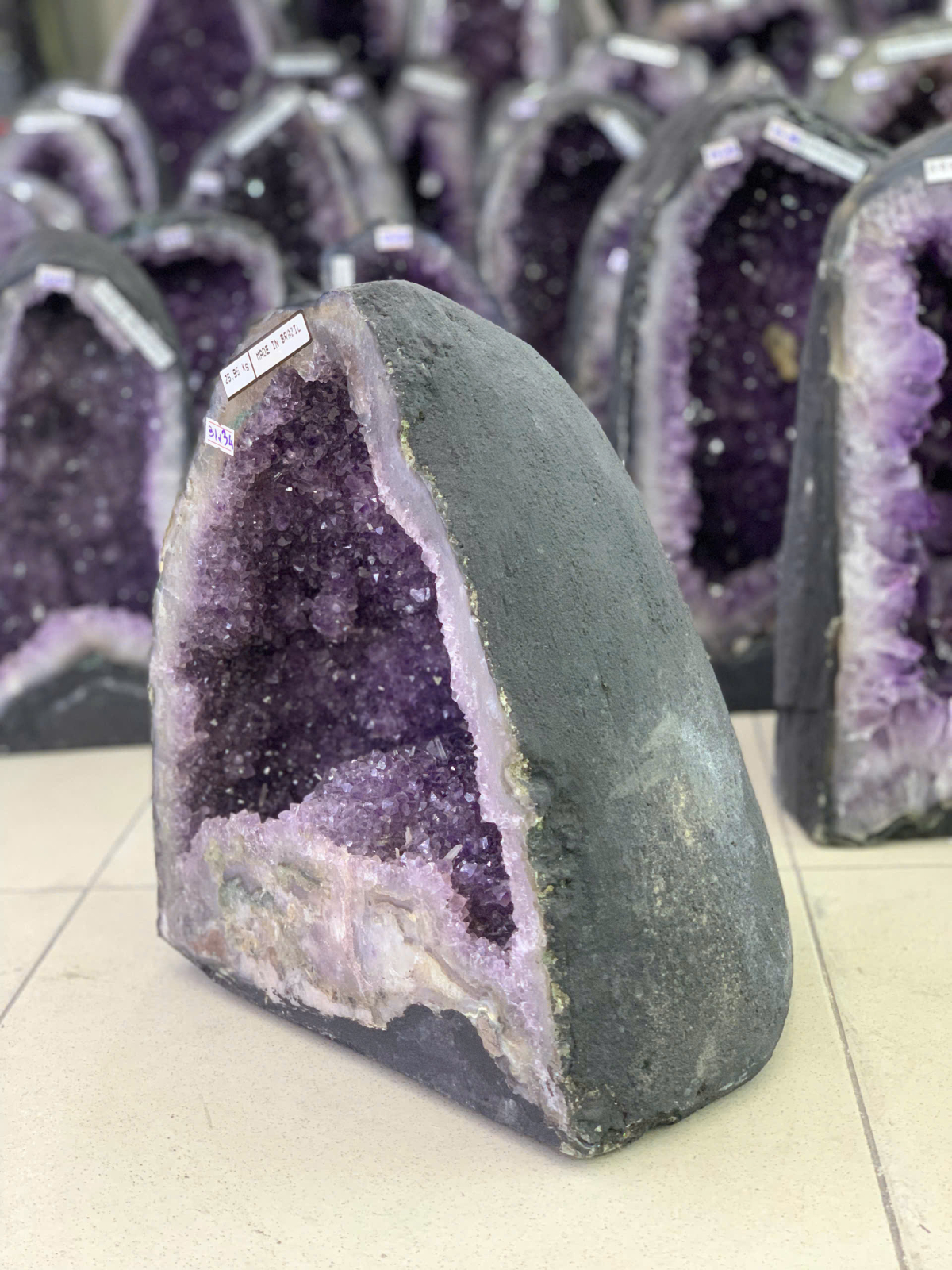 Hốc Thạch Anh Tím 4A ( TL: 25.95kg )