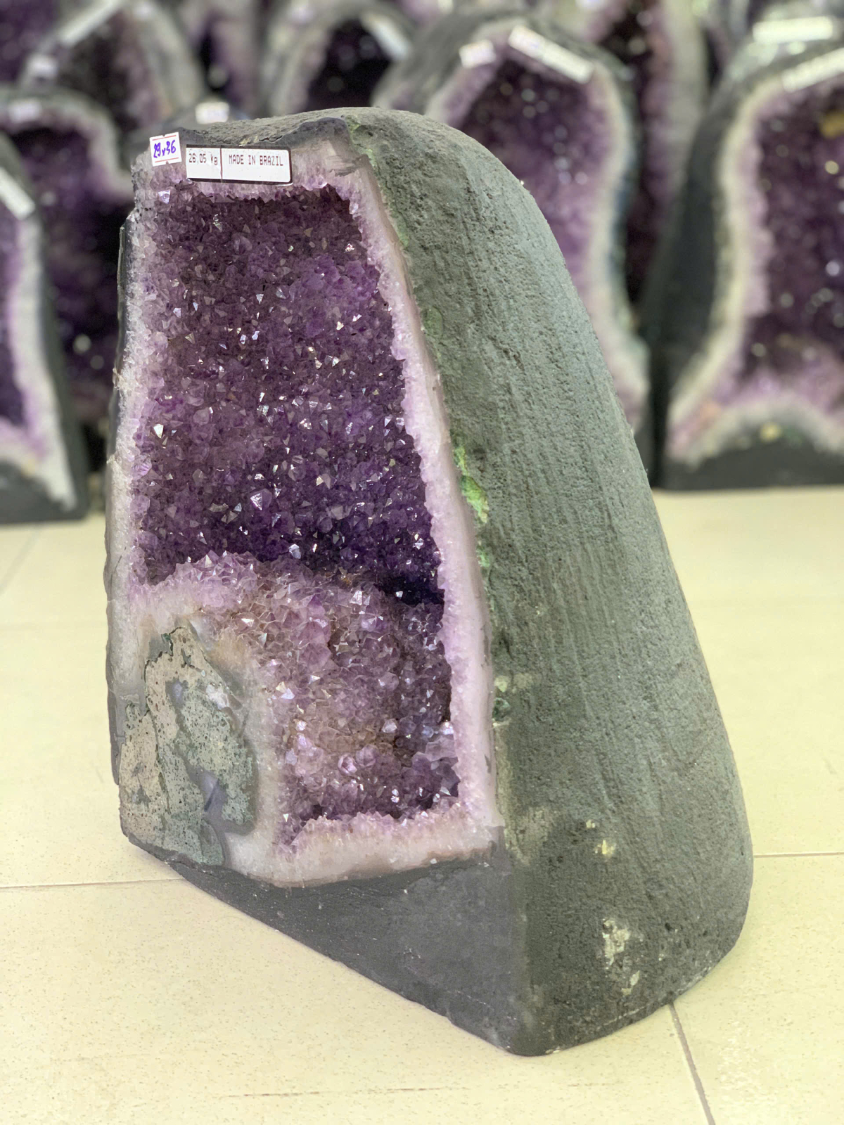 Hốc Thạch Anh Tim 4A ( TL: 26.05kg )