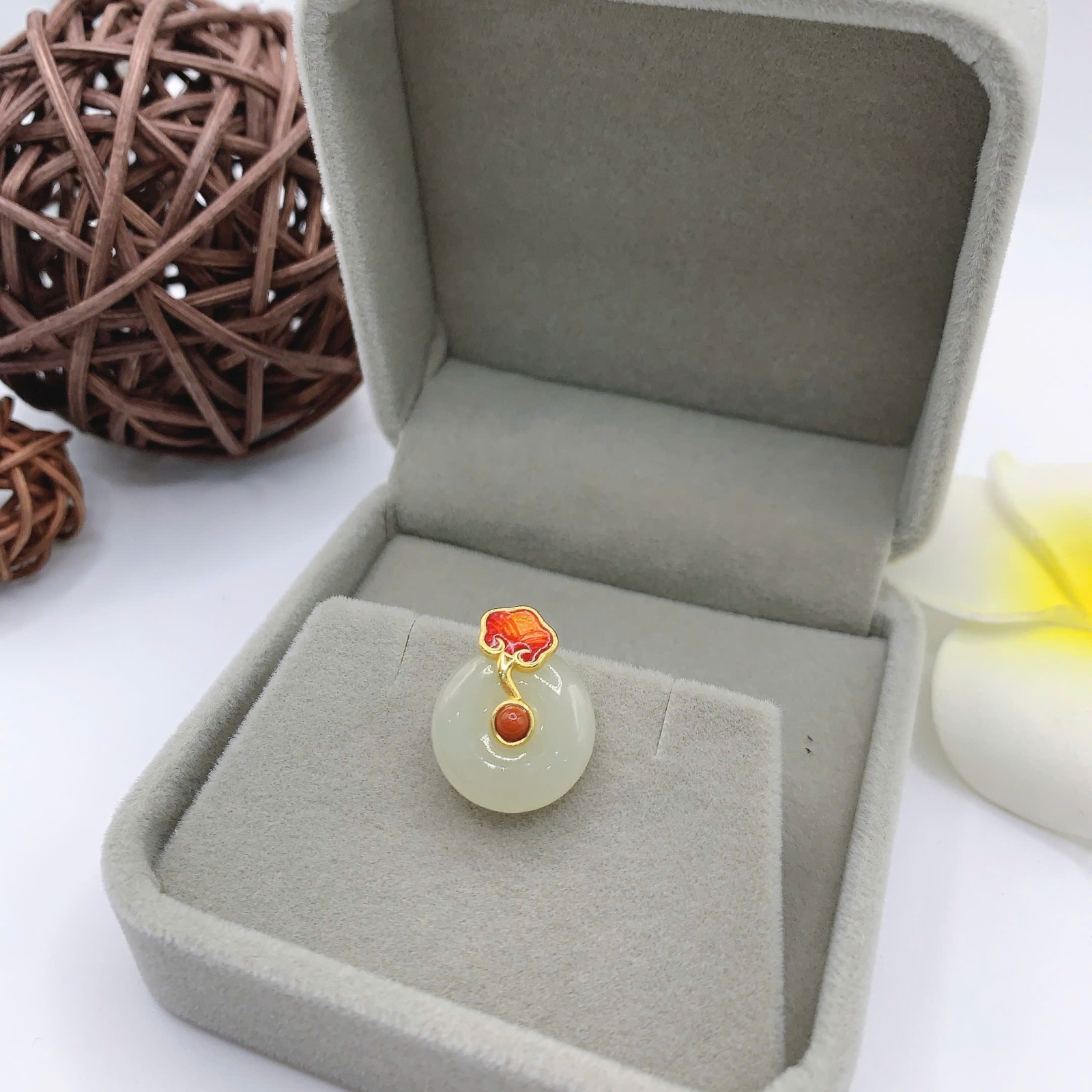 Mặt dây chuyền Bạch Ngọc 15mm bạc 925-EW4095-2