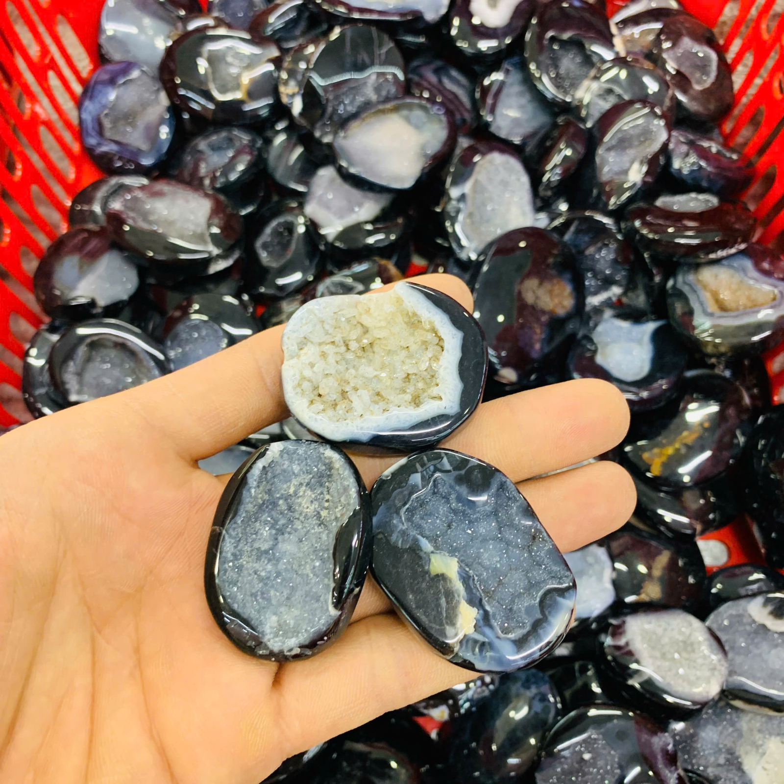 Trứng Mã Não Đen size 3-4cm ( 1kg )