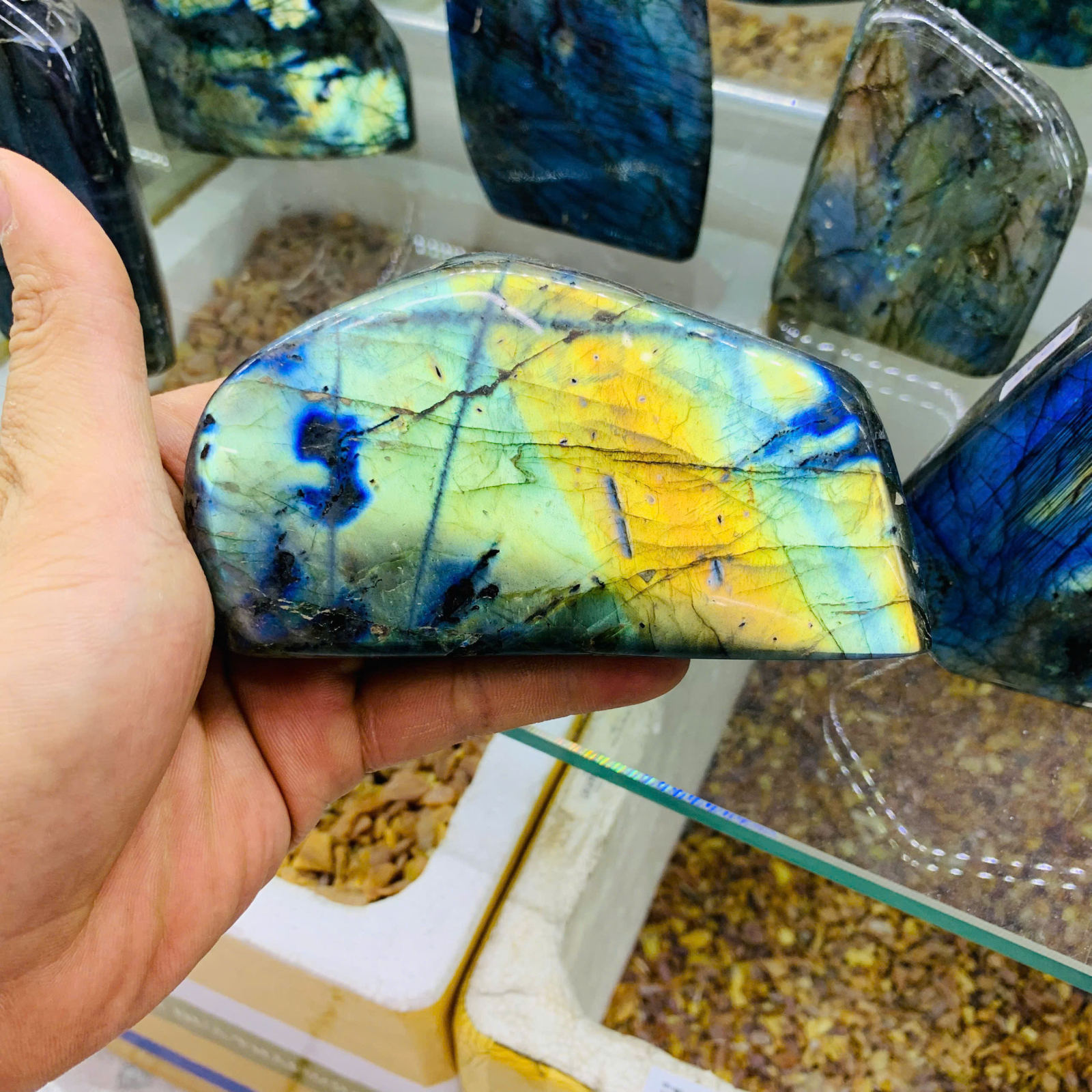 Núi Đá Xà Cừ size 5-15cm ( 1kg )