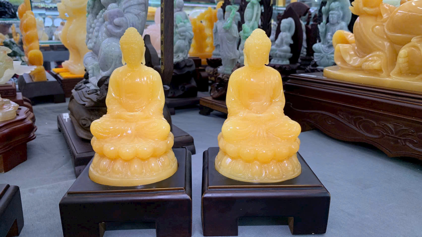 Phật Adida Ngọc Hoàng Long ( KT : 10*10*16cm )