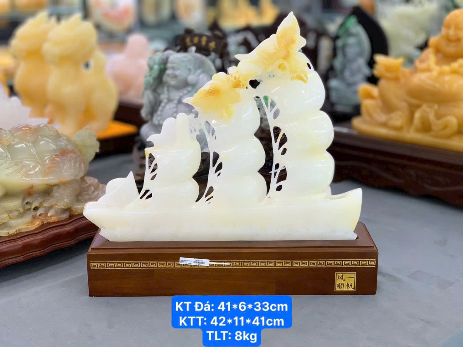 Thuyền buồm Ngọc Onyx  ( KT: 41*6*33cm )