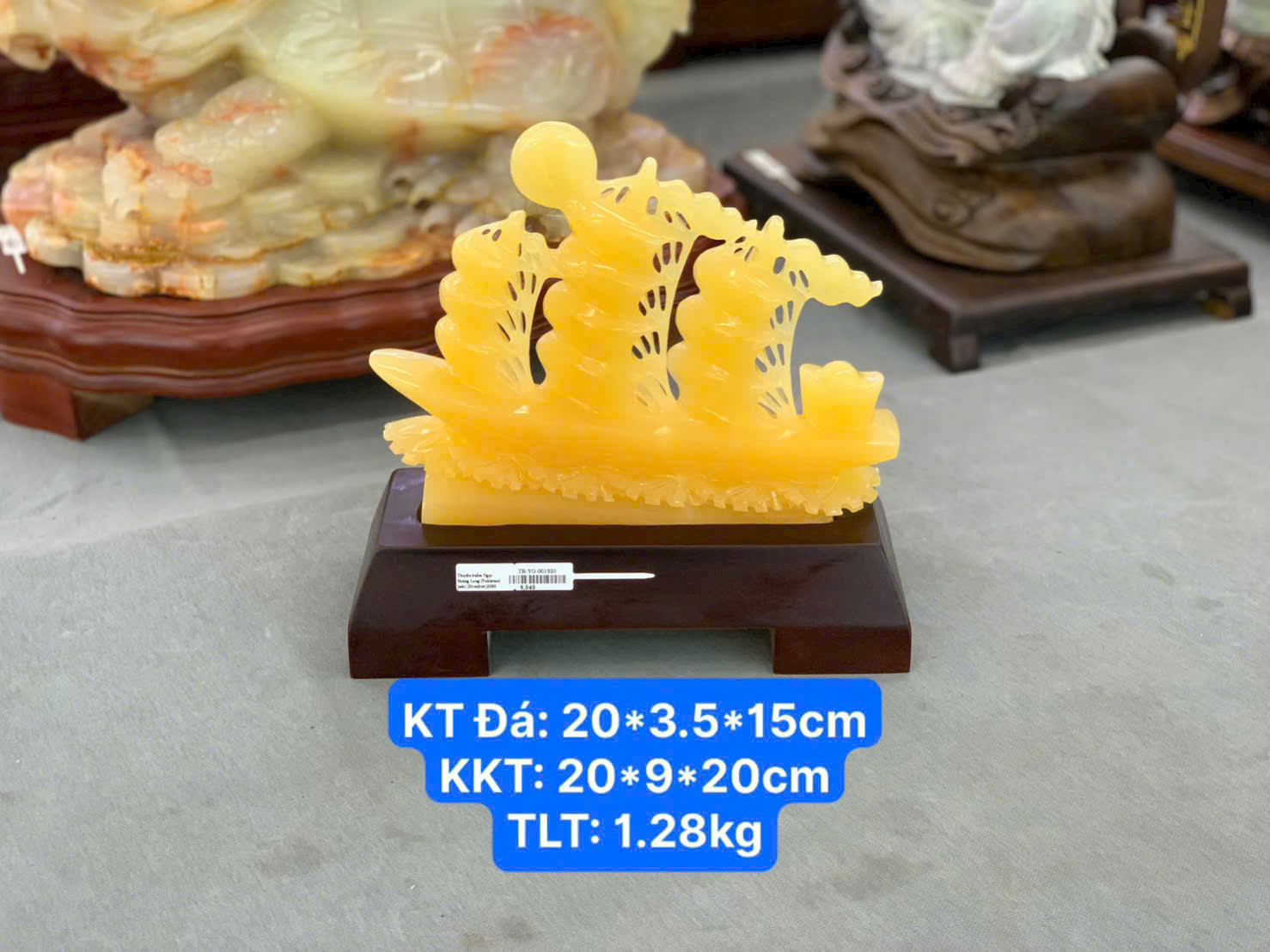 Thuyền buồm Ngọc Hoàng Long (KT: 20*3.5*15cm)