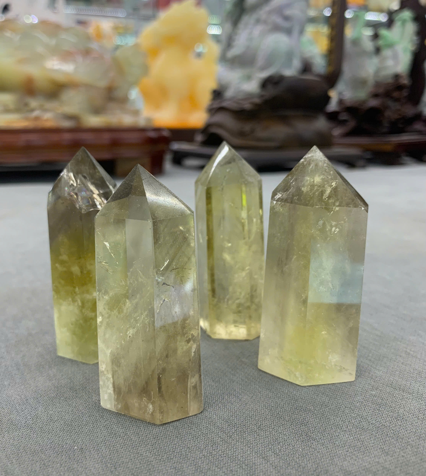 Trụ Thạch Anh Vàng 10cm 4A ( 1kg )